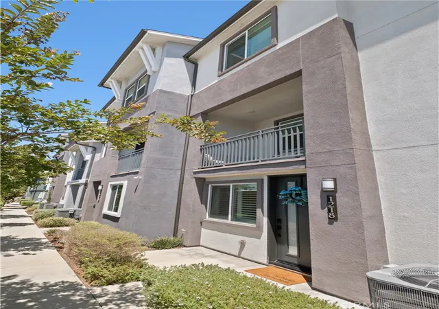 Photo 2 of Sale Pending at 1218 Breckyn, Gardena, CA 90247 | MLS# SB26153926 | Listing updated on 2026-09-27