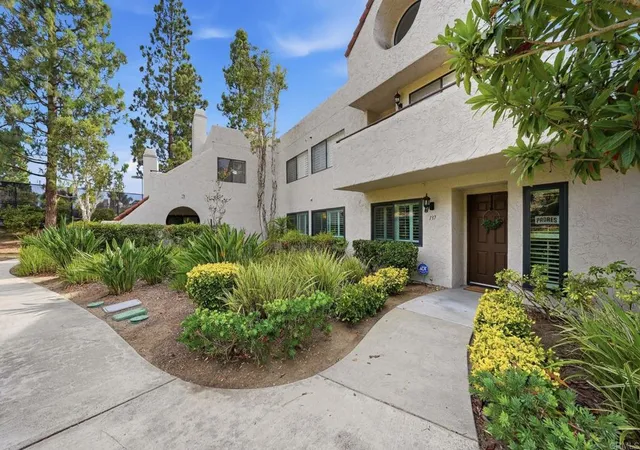 Photo 3 of Sale Pending at 11870 Caminito Ronaldo #137, San Diego, CA 92128 | MLS# NDP2606722 | Listing updated on 2026-10-06