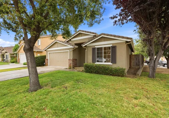Photo 1 of Single family home for sale at 2500 Sadies Dr, Hollister, CA 95023 | MLS# ML82054256 | Listing updated on 2026-09-15