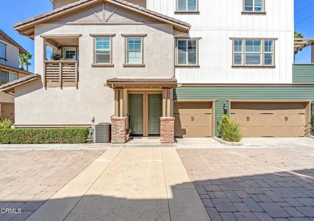 Photo 2 of Condo for sale at 1408 Windshore Way, Oxnard, CA 93035 | MLS# V1-37620 | Listing updated on 2026-09-28