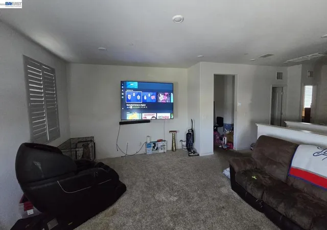 Photo 4 of Single family home for sale at 10007 Baltisan Ln, Stockton, CA 95219 | MLS# 41141663 | Listing updated on 2026-09-14