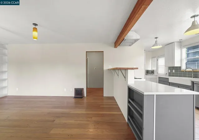 Photo 3 of Sale Pending at 3306 Guido, Oakland, CA 94602 | MLS# 41141702 | Listing updated on 2026-09-14