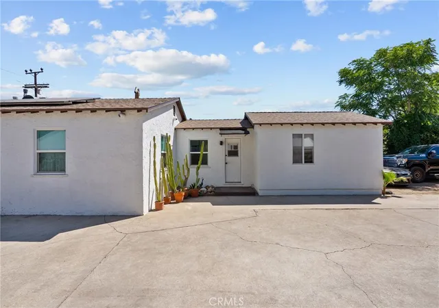 Photo 3 of Sale Pending at 13832 Filmore St, Pacoima, CA 91331 | MLS# SR26149906 | Listing updated on 2026-09-15
