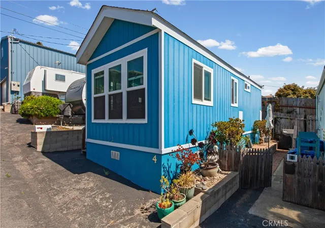 Photo 3 of Manufactured home for sale at 495 4 Atascadero Rd, Morro Bay, CA 93442 | MLS# PI26154271 | Listing updated on 2026-10-04