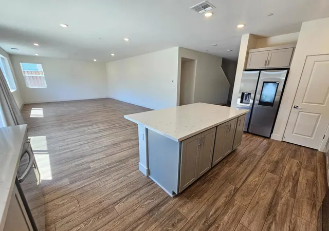 Photo 2 of Single family home for sale at 2130 Brighton Dr, Hollister, CA 95023 | MLS# ML82054315 | Listing updated on 2026-09-14