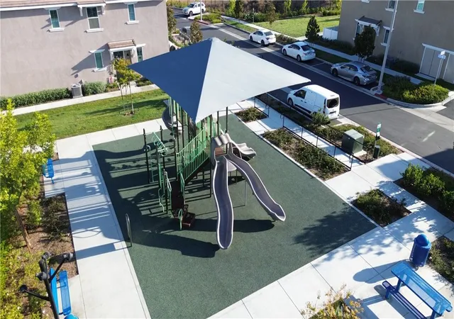 Listing Photo 2 - Condo for sale in building located at 36351 Elizabeth, Wildomar, CA 92595 - Unit #3108