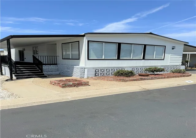 Photo 2 of Manufactured home for sale at 3700 Buchanan St #89, Riverside, CA 92503 | MLS# IV26154272 | Listing updated on 2026-09-14