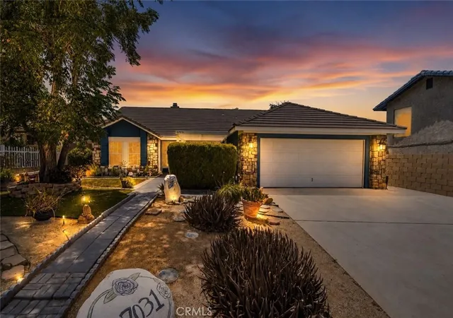 Photo 2 of Single family home for sale at 37031 La Contempo, Palmdale, CA 93550 | MLS# SR26155381 | Listing updated on 2026-09-24