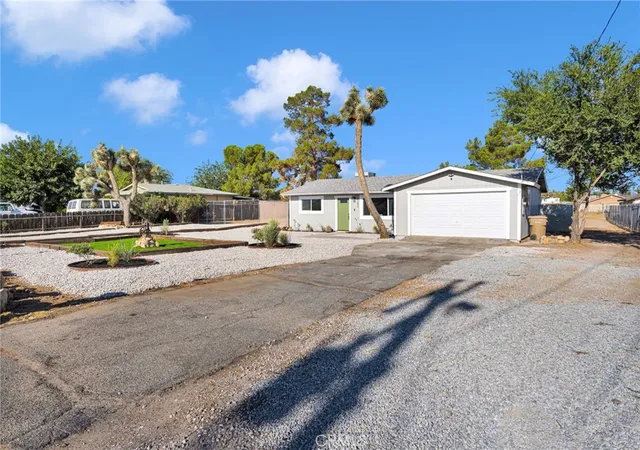 Photo 4 of Sale Pending at 18282 Manzanita, Hesperia, CA 92345 | MLS# HD26155709 | Listing updated on 2026-09-14