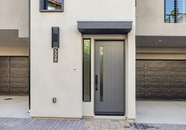 Photo 3 of Single family home for sale at 508 N Sycamore Ave, Los Angeles, CA 90036 | MLS# P1-28065 | Listing updated on 2026-09-14