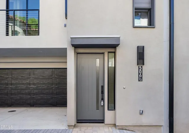 Photo 3 of Single family home for sale at 506 N Sycamore Ave, Los Angeles, CA 90036 | MLS# P1-28063 | Listing updated on 2026-09-14