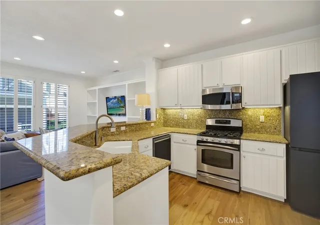 Listing Photo 4 - Condo for sale in building located at 56 Nantucket Ln, Aliso Viejo, CA 92656