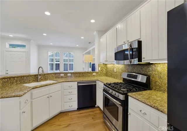 Listing Photo 5 - Condo for sale in building located at 56 Nantucket Ln, Aliso Viejo, CA 92656