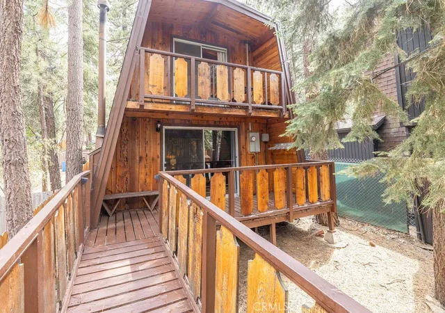 Photo 1 of Single family home for sale at 42733 Cedar, Big Bear Lake, CA 92315 | MLS# IG26155976 | Listing updated on 2026-09-14