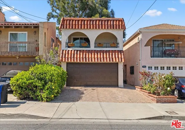 Photo 2 of Single family home for sale at 954 W 6th Street, San Pedro, CA 90731 | MLS# 25553361 | Listing updated on 2026-09-15