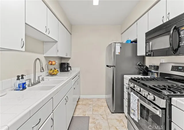Photo 4 of Condo for sale at 43481 30th West #2, Lancaster, CA 93536 | MLS# SR26133181 | Listing updated on 2026-09-14