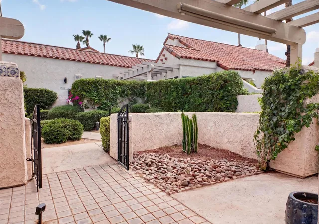 Photo 3 of Townhouse for sale at 73472 Shadow Mountain Dr, Palm Desert, CA 92260 | MLS# 219150441DA | Listing updated on 2026-09-16