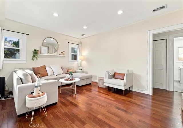 Photo 4 of Single family home for sale at 811 Fischer St, Glendale, CA 91205 | MLS# GD26156899 | Listing updated on 2026-10-02
