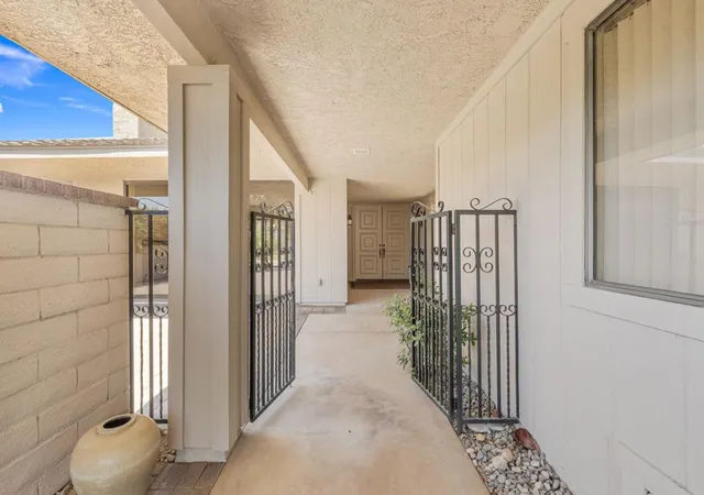 Photo 3 of Single family home for sale at 11 Dartmouth Dr, Rancho Mirage, CA 92270 | MLS# 219150469DA | Listing updated on 2026-09-15