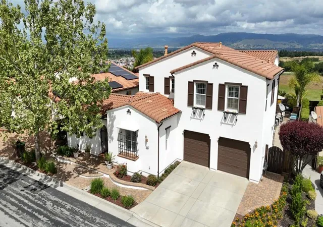 Photo 3 of Single family home for sale at 6560 Eagle Ridge Ct, Gilroy, CA 95020 | MLS# ML82054759 | Listing updated on 2026-09-15