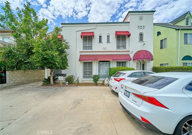 Photo 2 of Multi family home for sale at 727 Crenshaw, Los Angeles, CA 90005 | MLS# SB26157342 | Listing updated on 2026-09-15