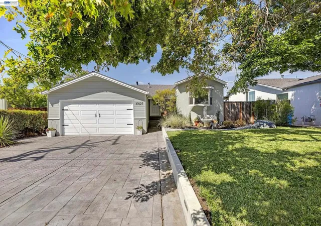 Photo 1 of Single family home for sale at 33027 Palmetto Dr, Union City, CA 94587 | MLS# 41142168 | Listing updated on 2026-09-15