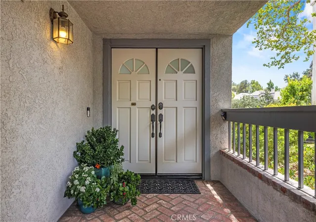 Photo 3 of Condo for sale at 24520 Windsor Dr #A, Valencia, CA 91355 | MLS# SR26156945 | Listing updated on 2026-09-14