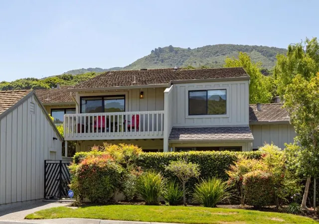 Photo 2 of Townhouse for sale at 28061 Heron Ct, Carmel, CA 93923 | MLS# ML82054835 | Listing updated on 2026-09-14