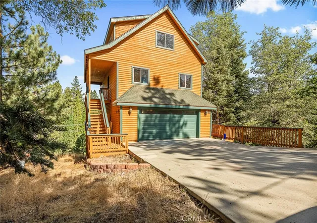 Photo 2 of Single family home for sale at 32792 Deer Lick Dr, Running Springs, CA 92382 | MLS# IG26157911 | Listing updated on 2026-09-14