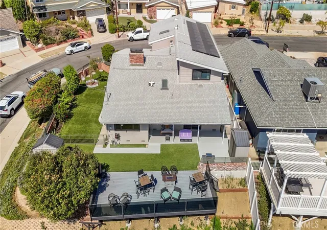 Photo 4 of Single family home for sale at 7982 Sangamon Ave, Sun Valley, CA 91352 | MLS# BB26157809 | Listing updated on 2026-09-15