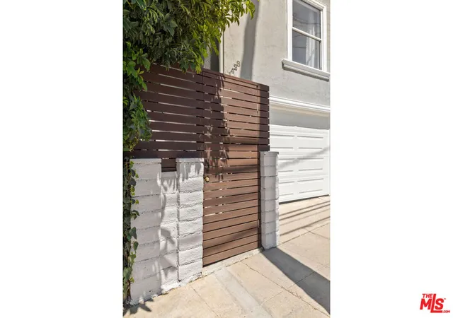 Photo 2 of Sale Pending at 1428 El Paso Dr, Los Angeles, CA 90065 | MLS# 26861067 | Listing updated on 2026-09-15