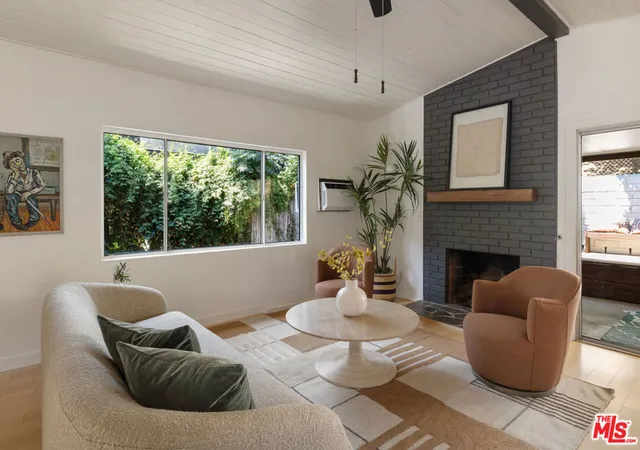 Photo 4 of Sale Pending at 1428 El Paso Dr, Los Angeles, CA 90065 | MLS# 26861067 | Listing updated on 2026-09-15