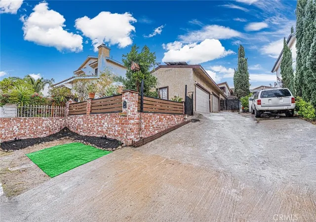 Photo 2 of Single family home for sale at 10334 Tujunga Cyn, Tujunga, CA 91042 | MLS# DW26158147 | Listing updated on 2026-09-27