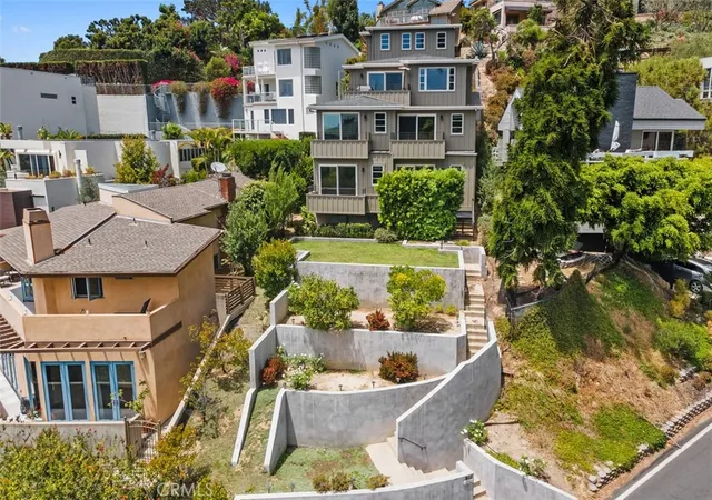 Photo 1 of Single family home for sale at 802 Summit, Laguna Beach, CA 92651 | MLS# LG26158143 | Listing updated on 2026-09-15