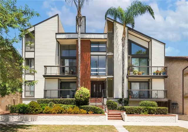 Photo 2 of Condo for sale at 14159 Riverside Dr #103, Sherman Oaks, CA 91423 | MLS# SR26154347 | Listing updated on 2026-09-15