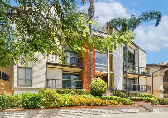 Photo 3 of Condo for sale at 14159 Riverside Dr #103, Sherman Oaks, CA 91423 | MLS# SR26154347 | Listing updated on 2026-09-20