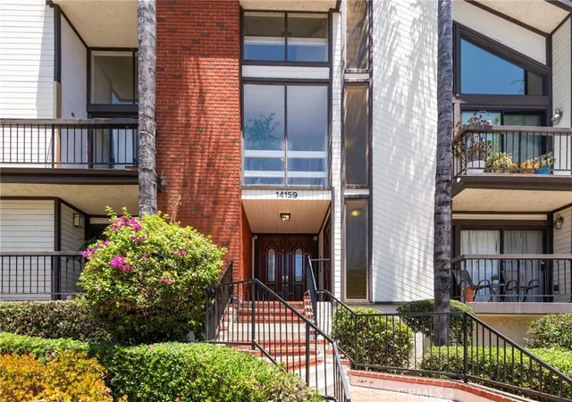 Photo 4 of Condo for sale at 14159 Riverside Dr #103, Sherman Oaks, CA 91423 | MLS# SR26154347 | Listing updated on 2026-09-20