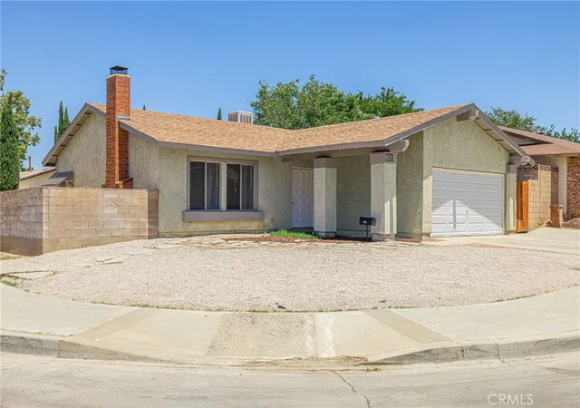 Photo 2 of Single family home for sale at 601 Curve, Lancaster, CA 93535 | MLS# SR26158243 | Listing updated on 2026-09-14