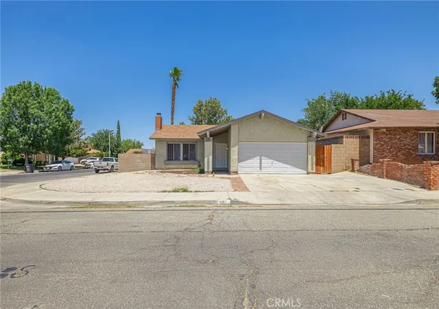 Photo 3 of Single family home for sale at 601 Curve, Lancaster, CA 93535 | MLS# SR26158243 | Listing updated on 2026-09-14