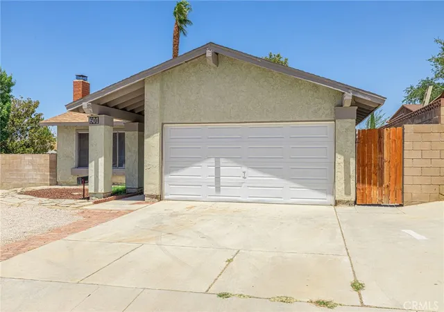Photo 3 of Single family home for sale at 601 Curve, Lancaster, CA 93535 | MLS# SR26158243 | Listing updated on 2026-09-14
