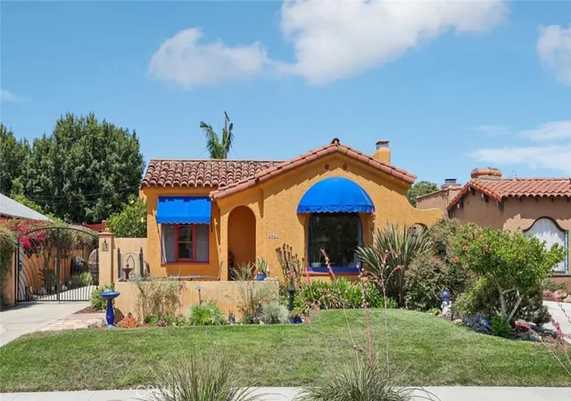 Photo 2 of Sale Pending at 3721 Falcon Ave, Long Beach, CA 90807 | MLS# SB26154655 | Listing updated on 2026-09-15
