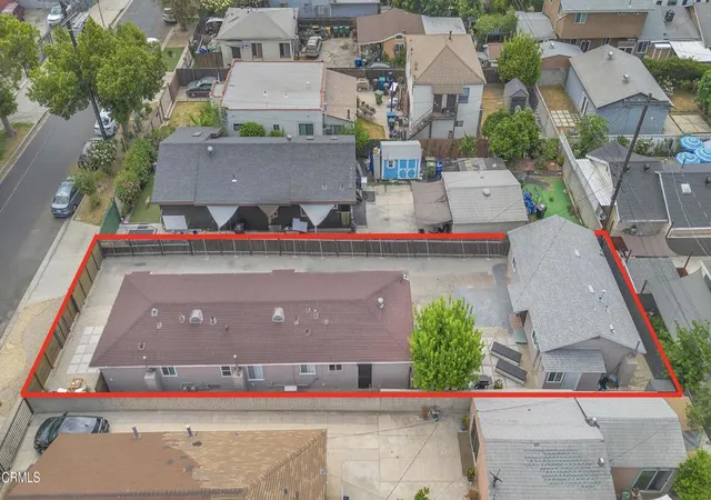 Listing Photo 4 - Condo for sale in building located at 3136 3138 Casitas Ave, Los Angeles, CA 90039