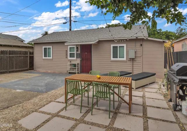 Listing Photo 5 - Condo for sale in building located at 3136 3138 Casitas Ave, Los Angeles, CA 90039