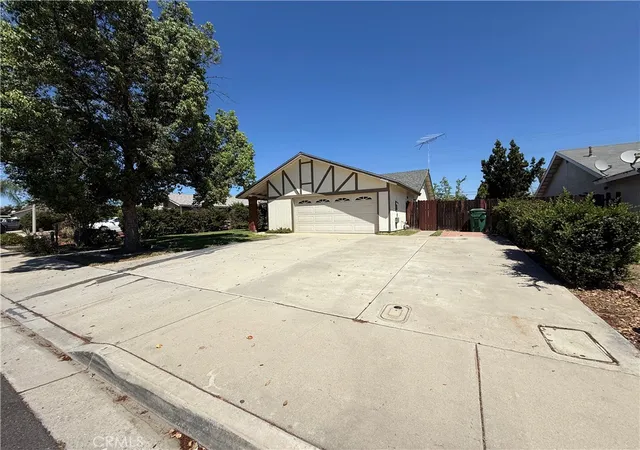 Photo 1 of Sale Pending at 25860 Thundercloud Ct, Moreno Valley, CA 92553 | MLS# IG26158699 | Listing updated on 2026-09-15