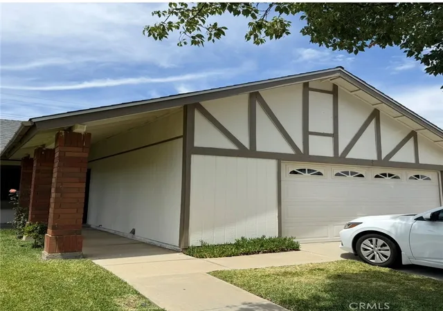 Photo 2 of Sale Pending at 25860 Thundercloud Ct, Moreno Valley, CA 92553 | MLS# IG26158699 | Listing updated on 2026-09-15