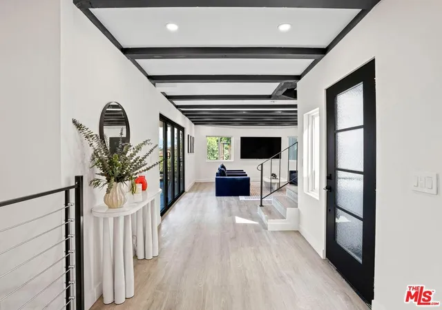 Photo 2 of Single family home for sale at 6900 Treasure Trl, Los Angeles, CA 90068 | MLS# 26862475 | Listing updated on 2026-09-14