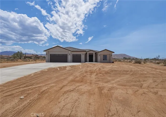 Photo 1 of Sale Pending at 23505 Del Oro Rd, Apple Valley, CA 92308 | MLS# CV26159684 | Listing updated on 2026-09-14