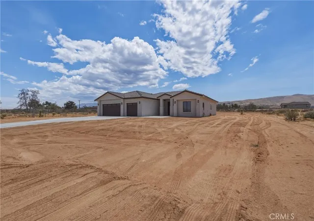 Photo 3 of Sale Pending at 23505 Del Oro Rd, Apple Valley, CA 92308 | MLS# CV26159684 | Listing updated on 2026-09-14