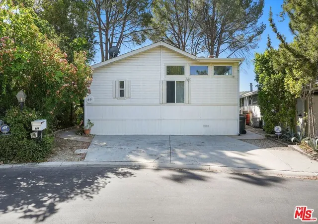 Photo 3 of Manufactured home for sale at 23777 Mulholland Hwy #69, Calabasas, CA 91302 | MLS# 26860763 | Listing updated on 2026-09-14