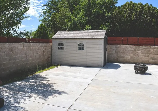 Photo 4 of Single family home for sale at 44220 Kirkland, Lancaster, CA 93535 | MLS# SR26159895 | Listing updated on 2026-09-17
